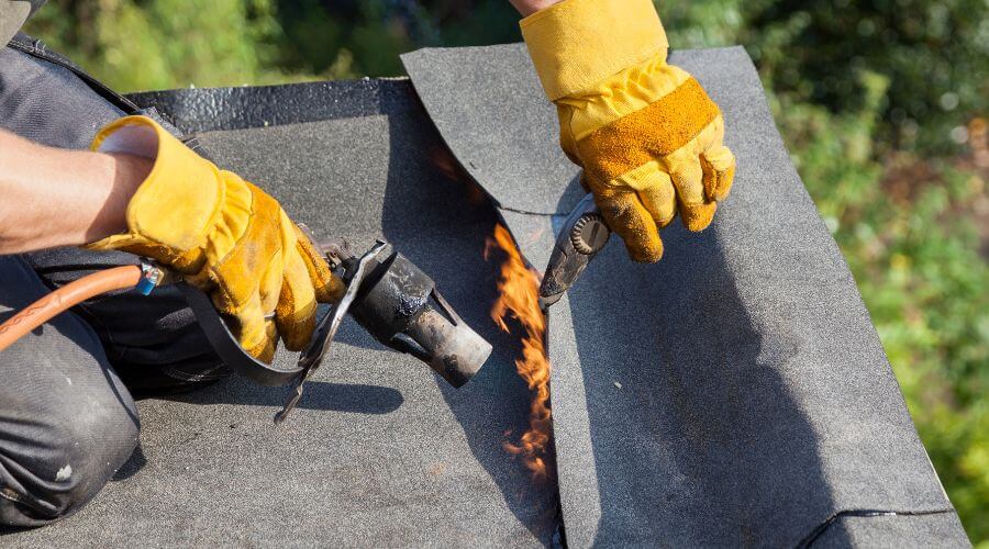Professional gutter cleaning in Breckenridge, MI